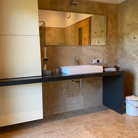 Am Mit Sauna Und Whirlpool Wienerbruck