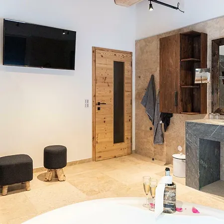 Am Mit Sauna Und Whirlpool Wienerbruck