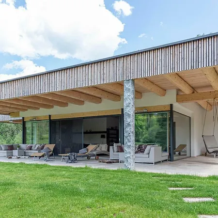 Am Mit Sauna Und Whirlpool