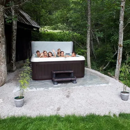 Am Mit Sauna Und Whirlpool *