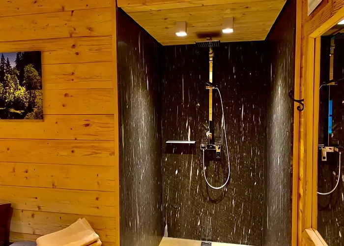 Am Mit Sauna Und Whirlpool * Wienerbruck