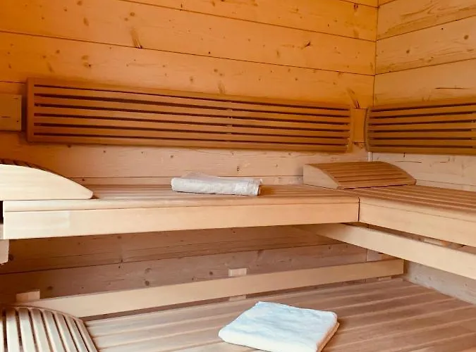 Am Mit Sauna Und Whirlpool Villa *