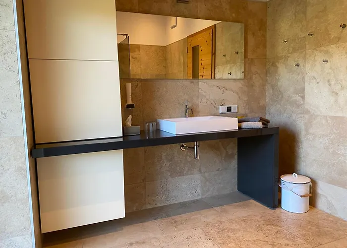 Am Mit Sauna Und Whirlpool Wienerbruck