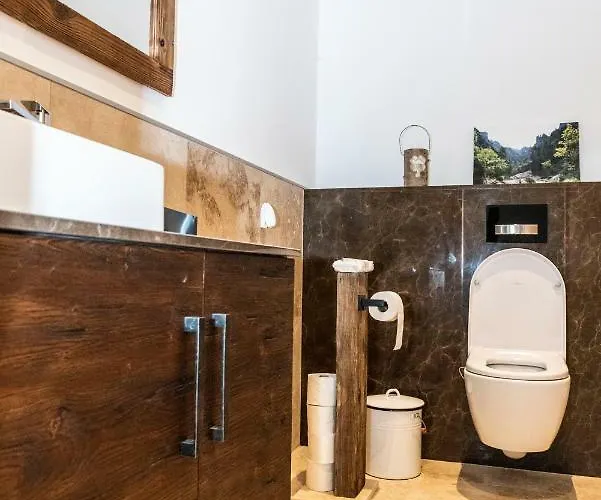 Am Mit Sauna Und Whirlpool Villa