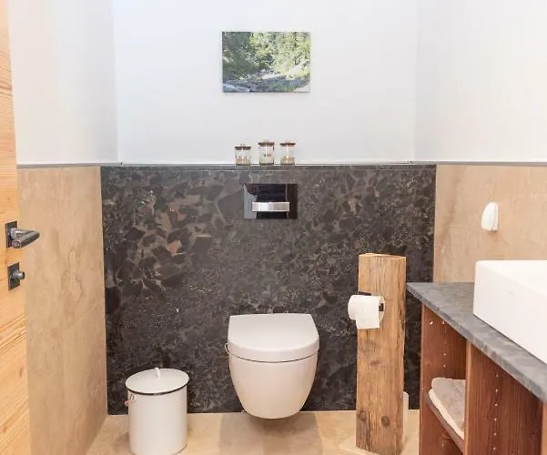 Am Mit Sauna Und Whirlpool Villa