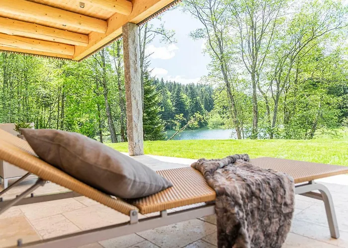 Am Mit Sauna Und Whirlpool Villa